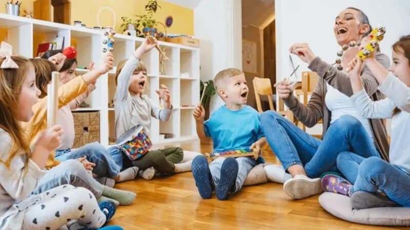 Play, Create and Explore– Little Shakers and Music Makers